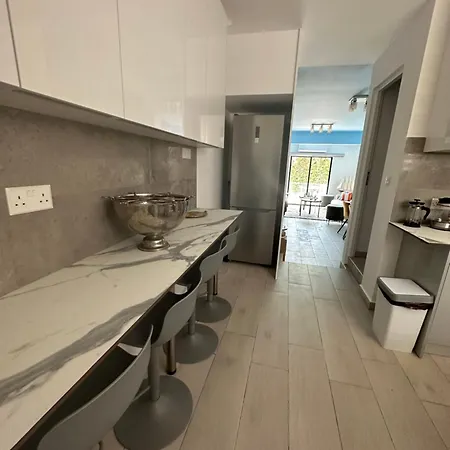Villa W *