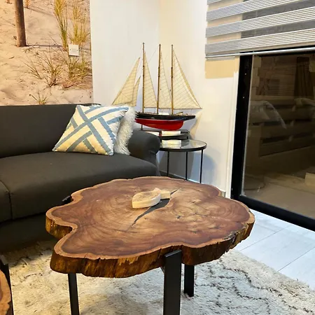 W Вилла Пафос